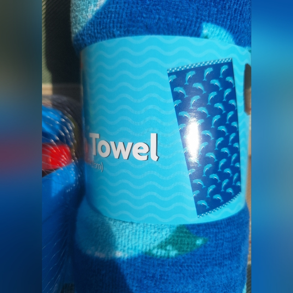 NWT Dolphin Beach Towel And Beach Toys - Picture 3 of 4